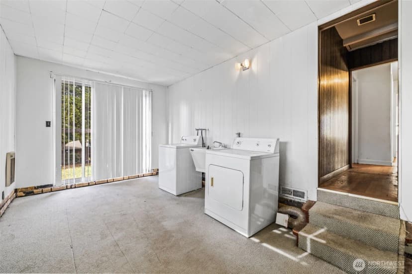 Property photo for 10713 15th Ave Ne, Seattle photo 13