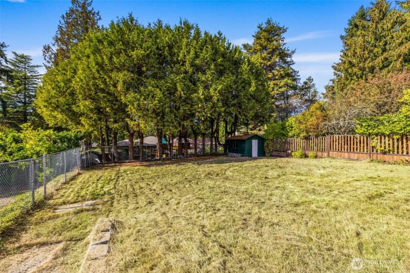 Property photo for 10713 15th Ave Ne, Seattle photo 19