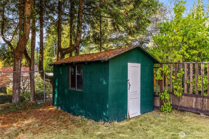 Property photo for 10713 15th Ave Ne, Seattle photo 21