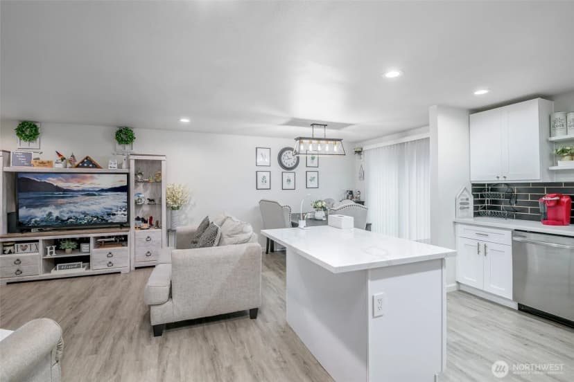 Property photo for 17118 17th Avenue Ct E, Spanaway photo 6