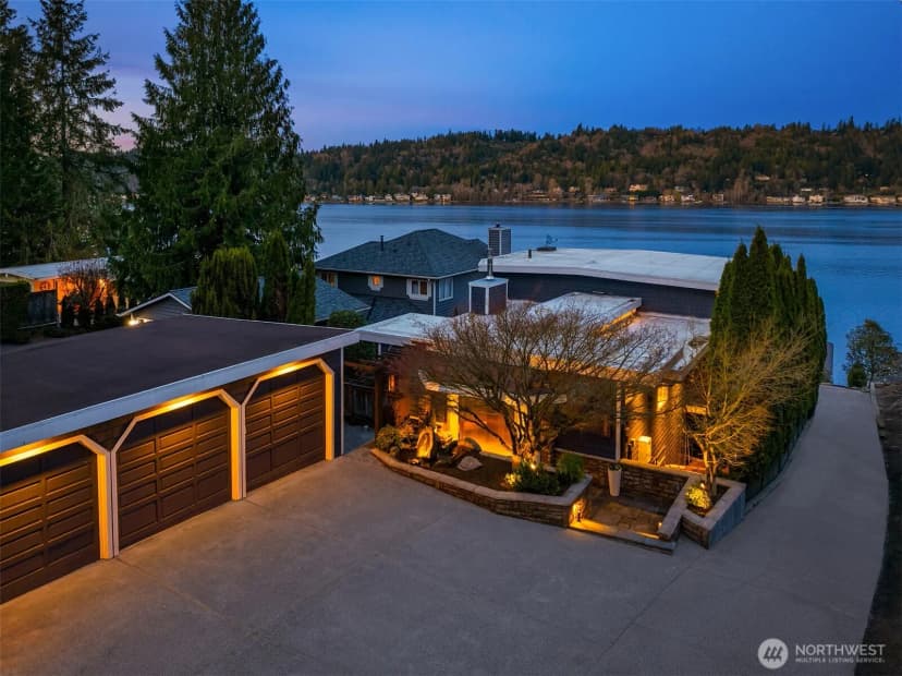 Property photo for 2452 W Lake Sammamish Parkway Ne, Redmond photo 31
