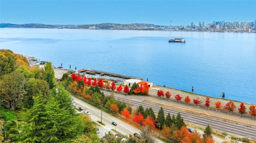 Property photo for 2255 Harbor Ave Sw, Seattle photo 12