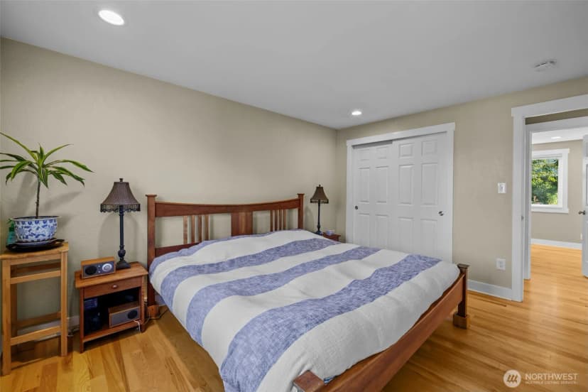 Property photo for 11303 126th Avenue Ne, Kirkland photo 14