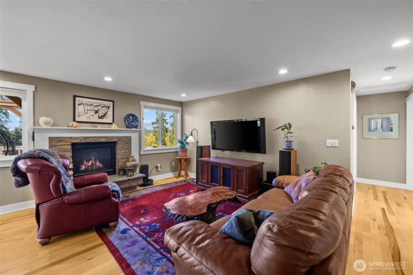 Property photo for 11303 126th Avenue Ne, Kirkland photo 6