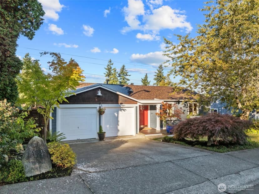 Property photo for 11303 126th Avenue Ne, Kirkland photo 3