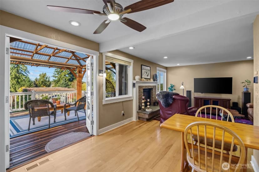 Property photo for 11303 126th Avenue Ne, Kirkland photo 12