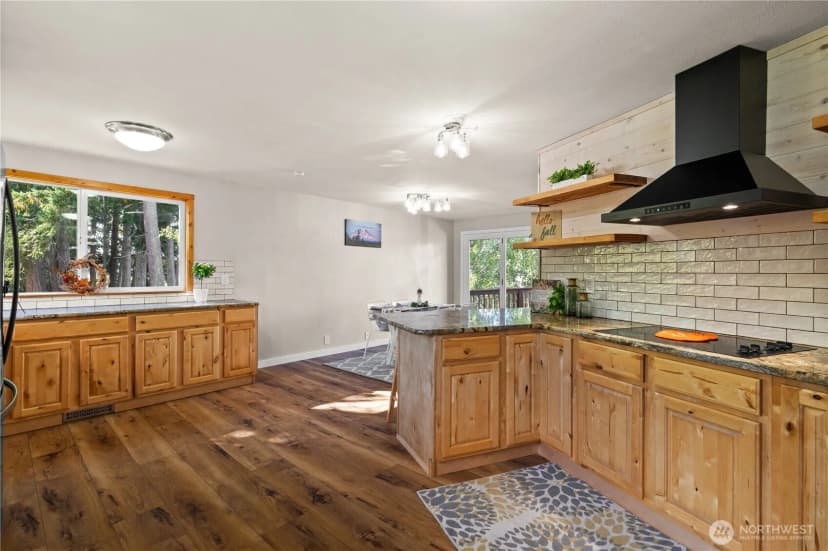 Property photo for 1305 336th Street S, Roy photo 8