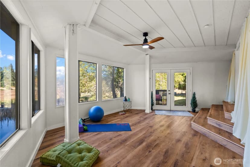 Property photo for 1305 336th Street S, Roy photo 23