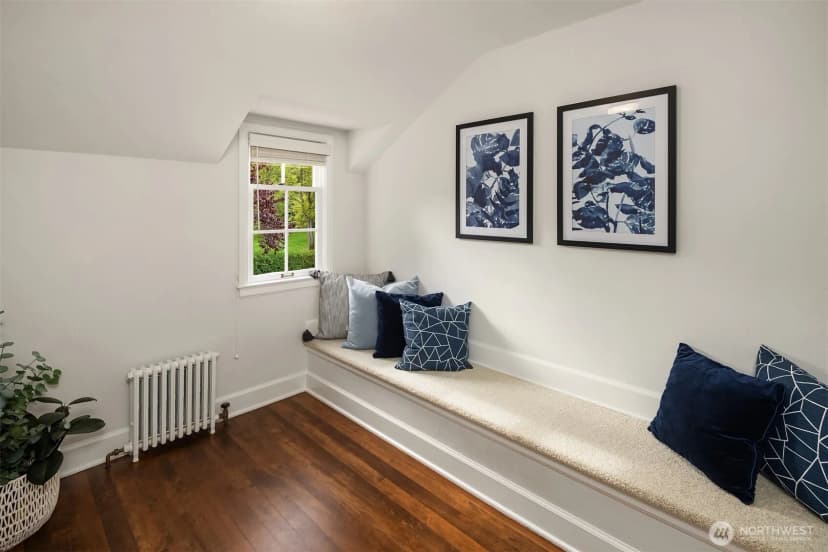 Property photo for 5525 Ne Penrith Road, Seattle photo 22