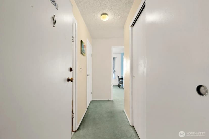 Property photo for 1200 Boylston Avenue #602, Seattle photo 5