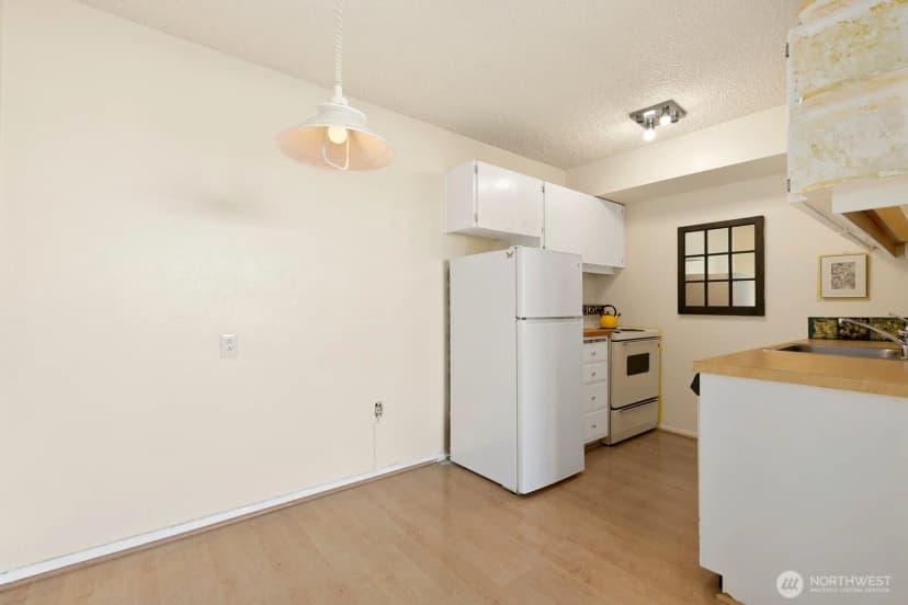 Property photo for 1200 Boylston Avenue #602, Seattle photo 12