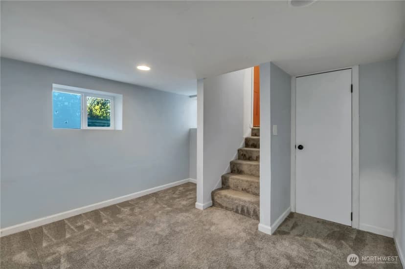 Property photo for 13203 10th Avenue S, Burien photo 23
