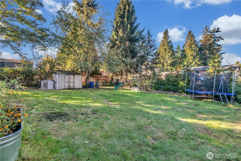 Property photo for 13203 10th Avenue S, Burien photo 33