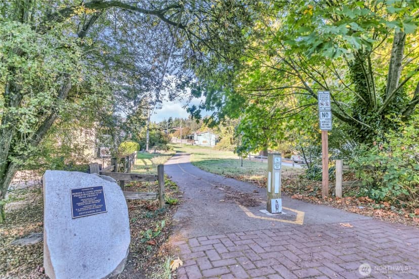 Property photo for 13203 10th Avenue S, Burien photo 36