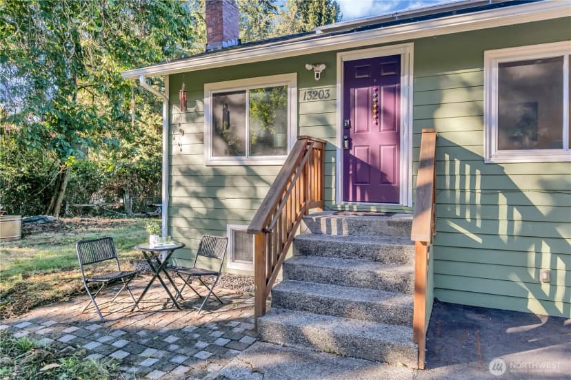 Property photo for 13203 10th Avenue S, Burien photo 5