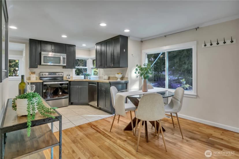 Property photo for 13203 10th Avenue S, Burien photo 11
