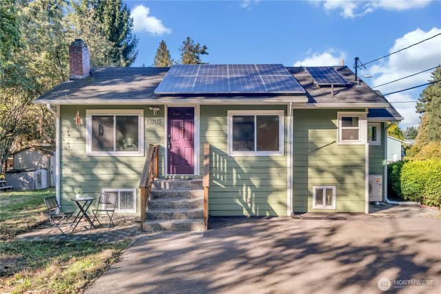 Property photo for 13203 10th Avenue S, Burien photo 4