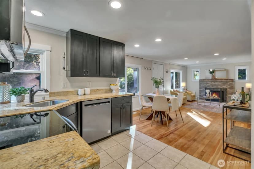 Property photo for 13203 10th Avenue S, Burien photo 17