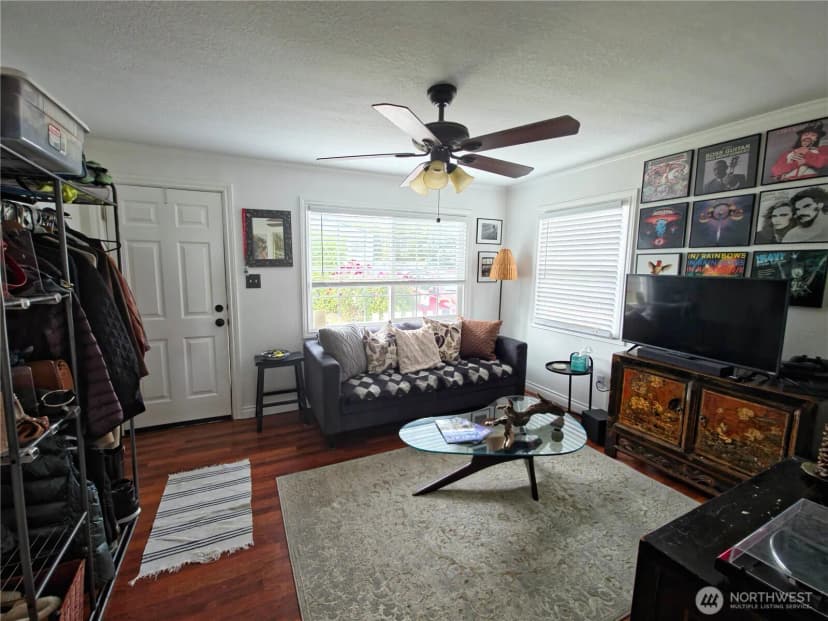 Property photo for 212 Douglas Street, Longview photo 9