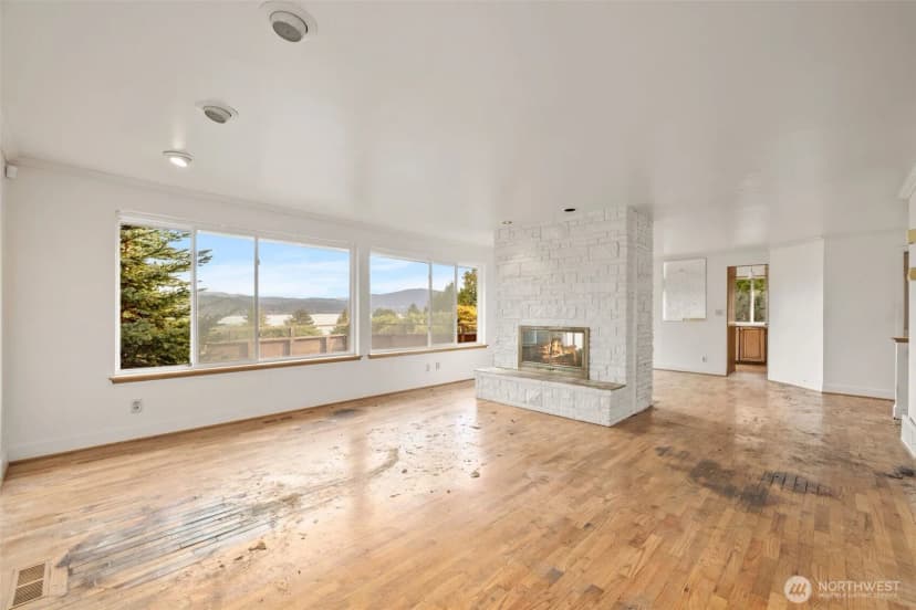 Property photo for 2803 171st Avenue Se, Bellevue photo 14