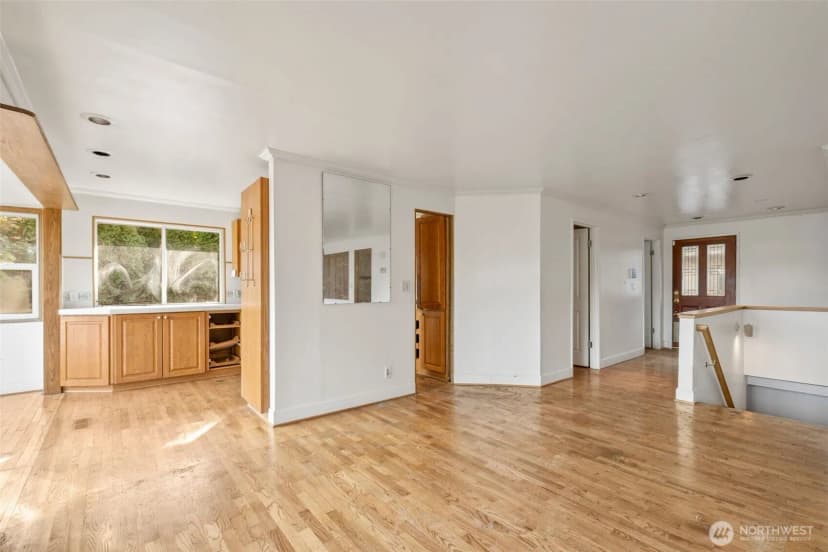 Property photo for 2803 171st Avenue Se, Bellevue photo 15