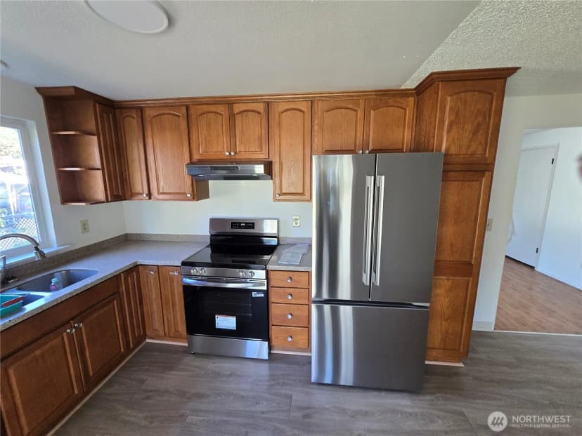 Property photo for 240 170th St E, Spanaway photo 7