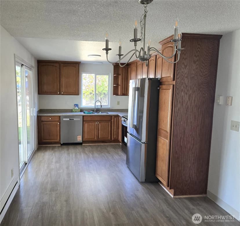 Property photo for 240 170th St E, Spanaway photo 5