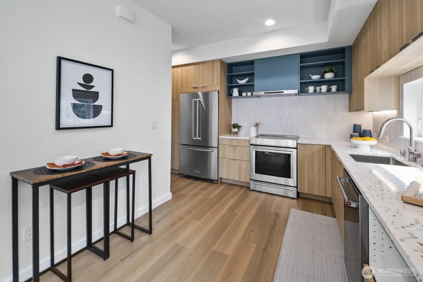 Property photo for 318 A Bellevue Avenue E, Seattle photo 7