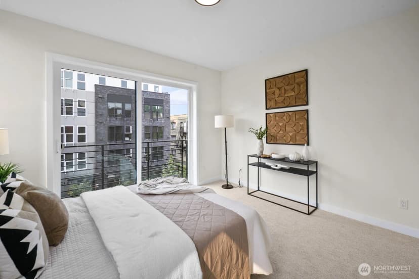 Property photo for 318 A Bellevue Avenue E, Seattle photo 16