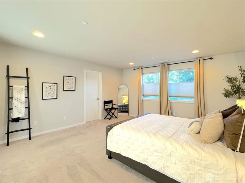 Property photo for 3320 Ne 8th Place, Renton photo 26