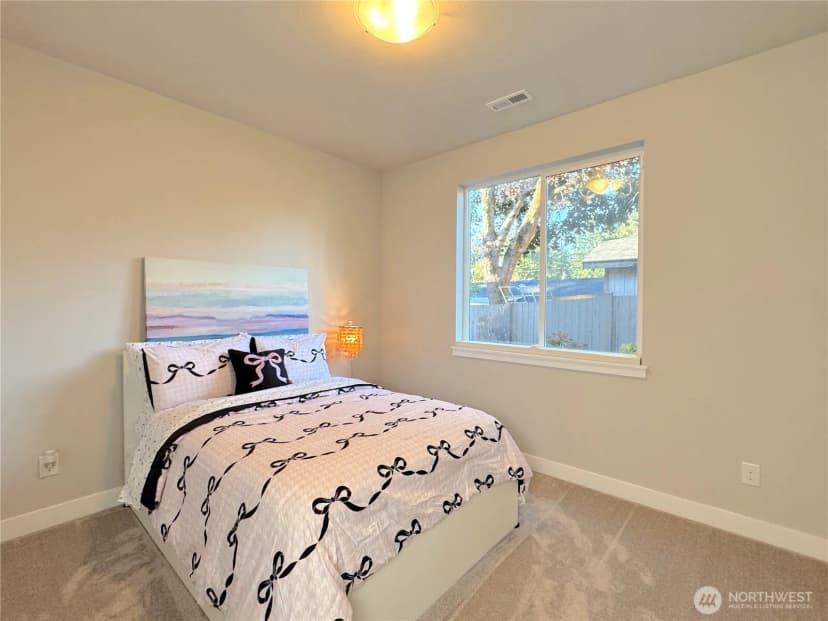 Property photo for 3320 Ne 8th Place, Renton photo 19