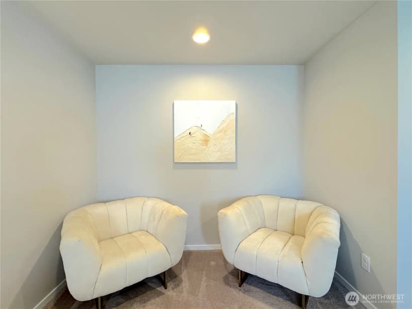 Property photo for 3320 Ne 8th Place, Renton photo 27