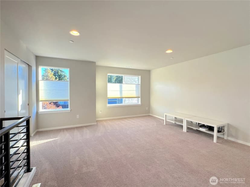 Property photo for 3320 Ne 8th Place, Renton photo 22
