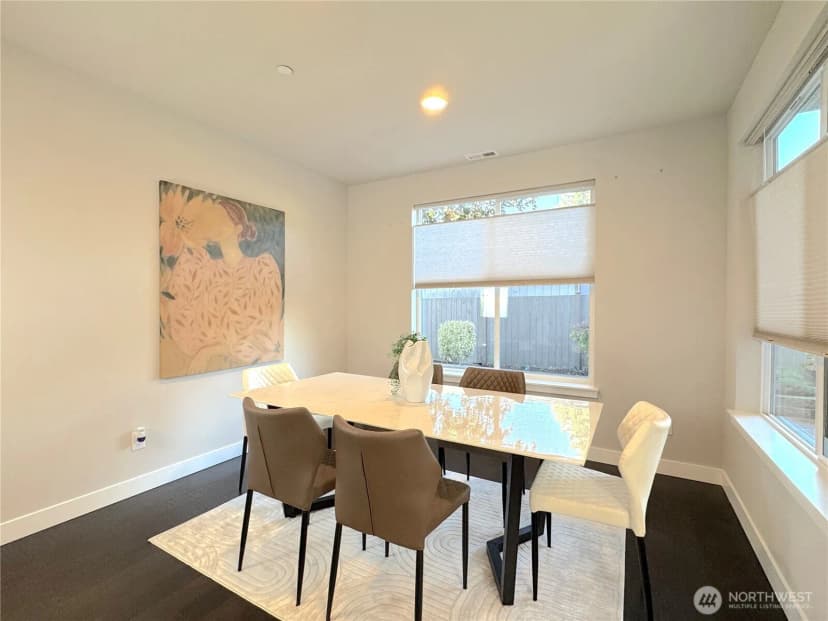 Property photo for 3320 Ne 8th Place, Renton photo 15