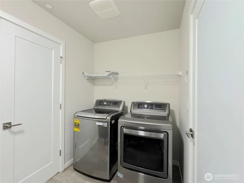 Property photo for 3320 Ne 8th Place, Renton photo 34