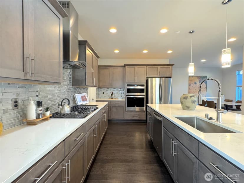 Property photo for 3320 Ne 8th Place, Renton photo 13