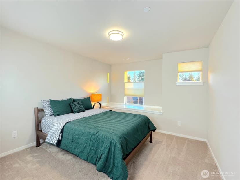 Property photo for 3320 Ne 8th Place, Renton photo 31