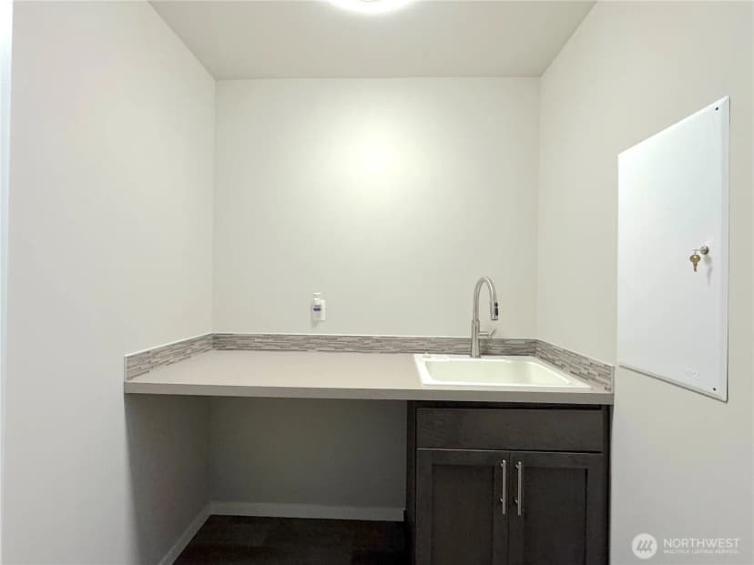 Property photo for 3320 Ne 8th Place, Renton photo 35