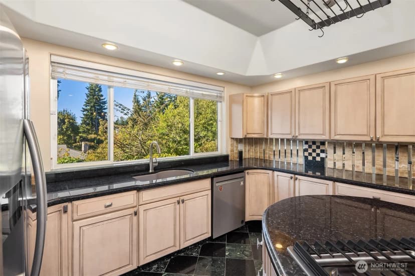 Property photo for 11906 23rd Avenue Sw, Burien photo 12