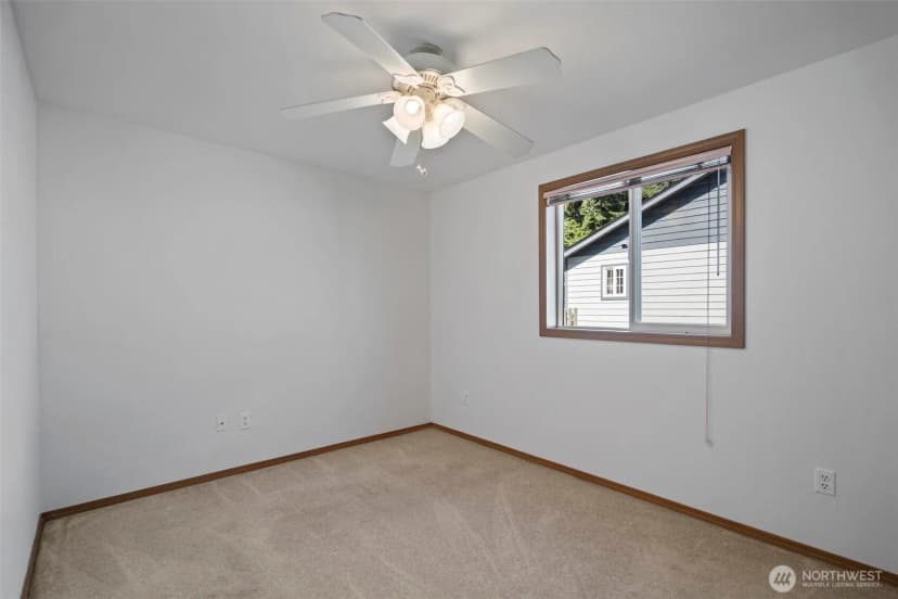 Property photo for 505 N 11th Street, Elma photo 22