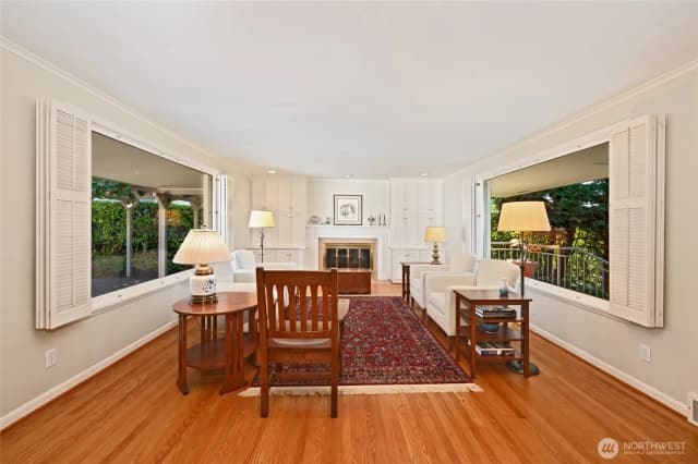 Property photo for 2610 42nd Avenue W, Seattle photo 4