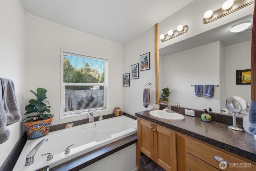 Property photo for 5806 Salish Road, Blaine photo 17