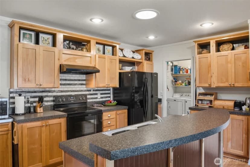 Property photo for 5806 Salish Road, Blaine photo 11
