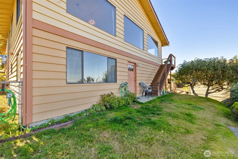 Property photo for 1426 W 4th Street, Port Angeles photo 8