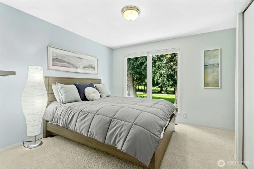 Property photo for 21010 Ne 33rd Place, Sammamish photo 19