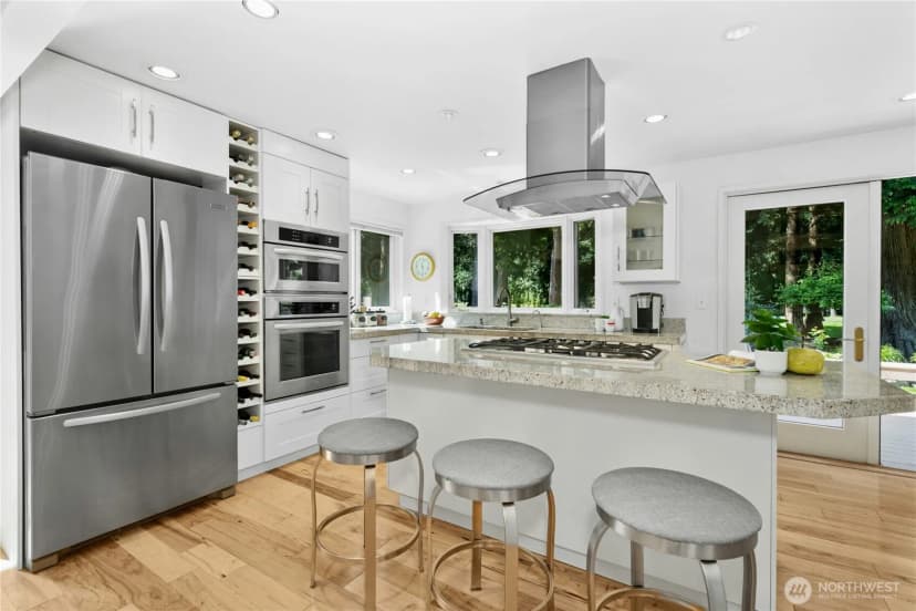 Property photo for 21010 Ne 33rd Place, Sammamish photo 7