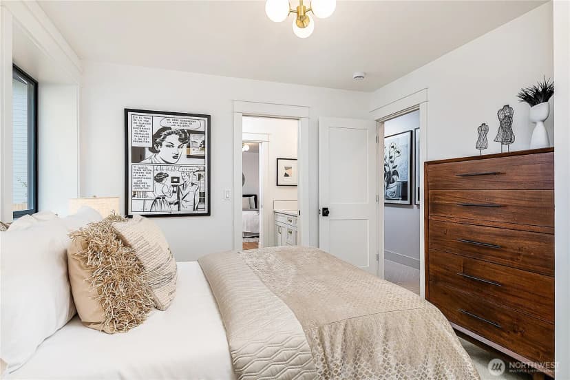 Property photo for 3644 33rd Avenue W, Seattle photo 15