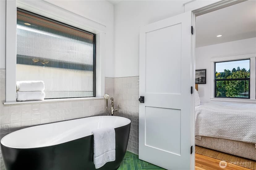 Property photo for 3642 33rd Avenue W, Seattle photo 17
