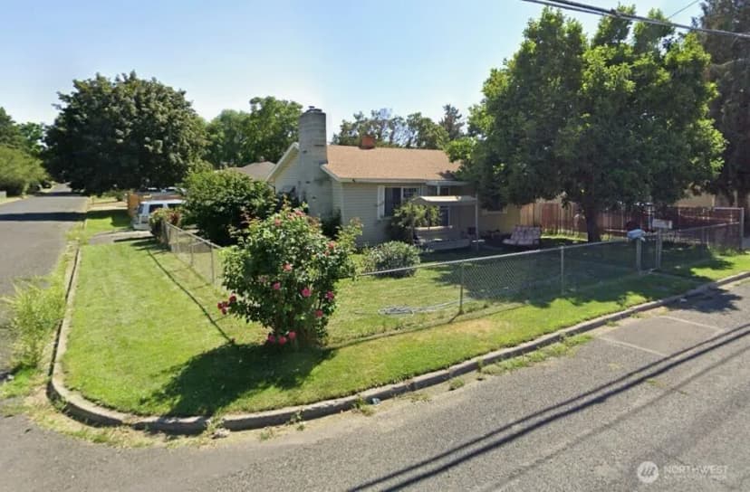 Property photo for 2602 Englewood Avenue, Yakima photo 2