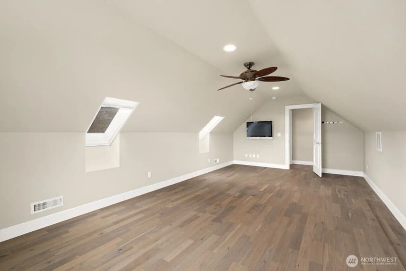 Property photo for 424 Island Green Way, Lynden photo 18